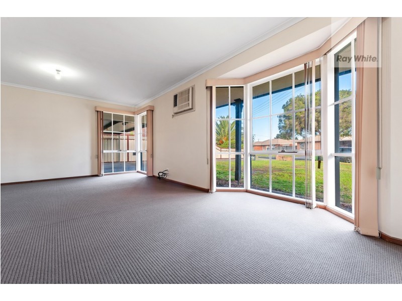 8 Tenby Court, Craigieburn VIC 3064