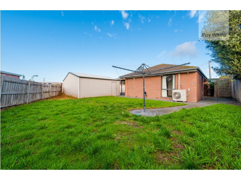 8 Tenby Court, Craigieburn VIC 3064