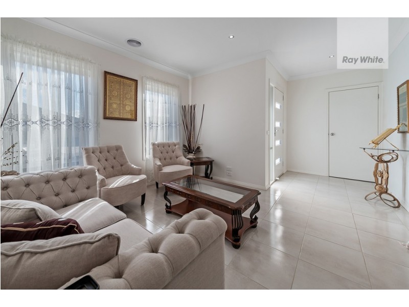 10 Landsdowne Avenue, Mickleham VIC 3064