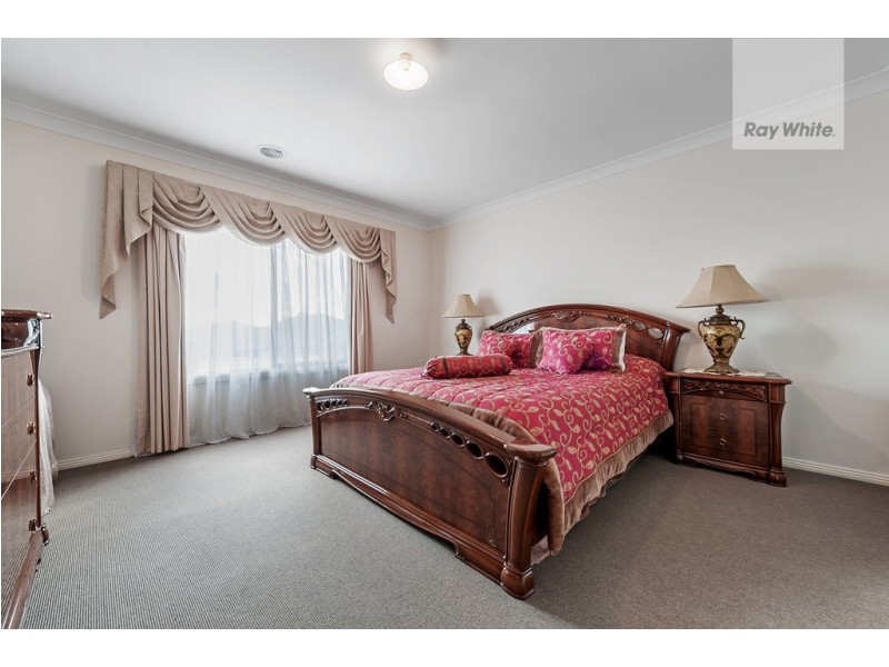 10 Landsdowne Avenue, Mickleham VIC 3064