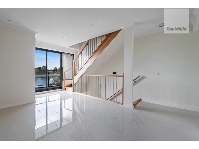 9/70 Hazel Glen Drive, Doreen VIC 3754