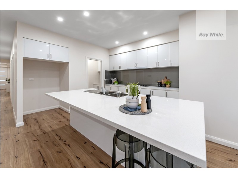 8 Pasture Drive, Mickleham VIC 3064