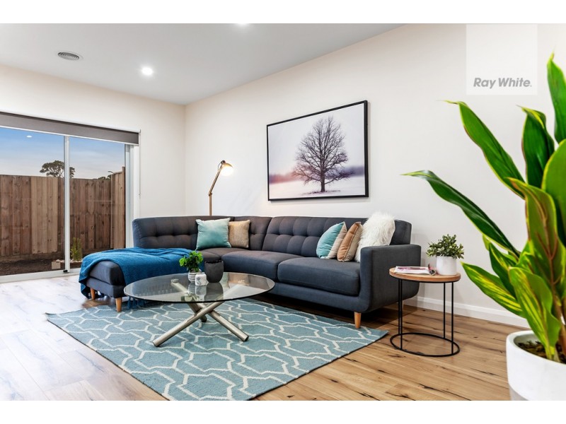 8 Pasture Drive, Mickleham VIC 3064