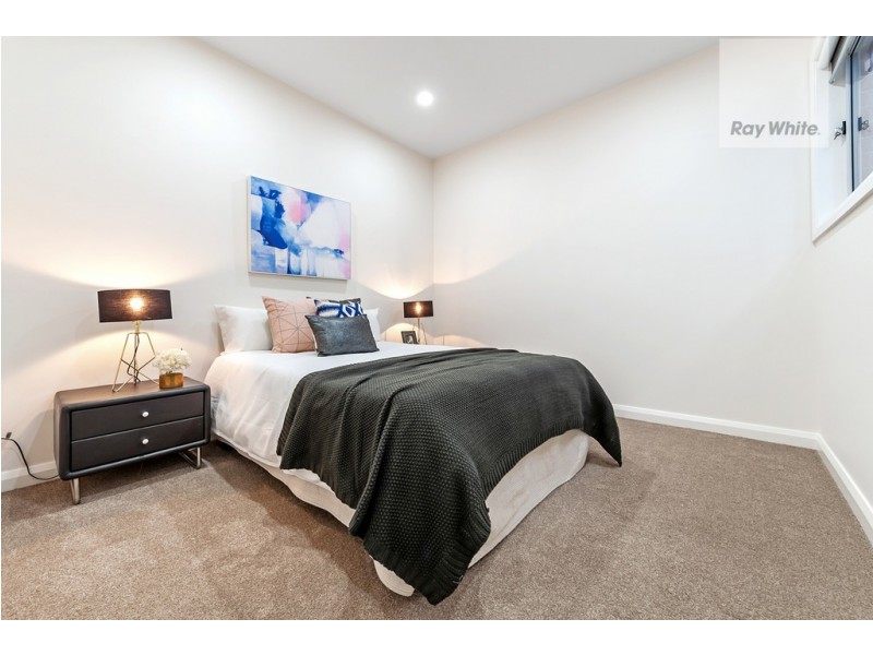 8 Pasture Drive, Mickleham VIC 3064