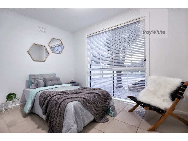 50 Woodstock Drive, Gladstone Park VIC 3043