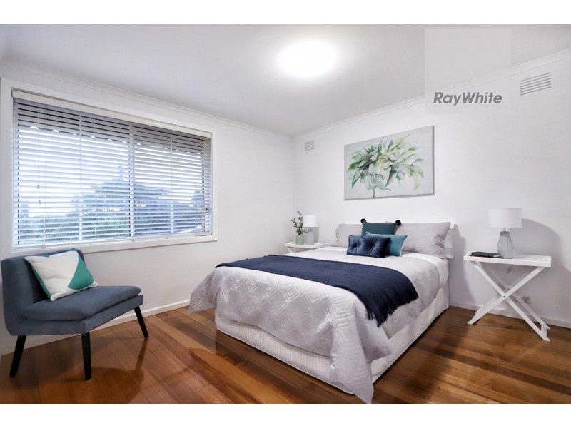 50 Woodstock Drive, Gladstone Park VIC 3043