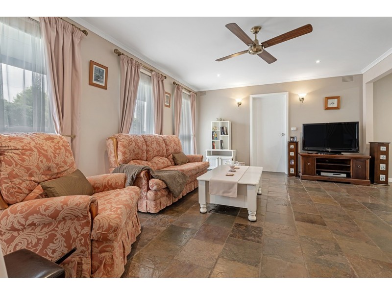 50 Wattleglen Street, Craigieburn VIC 3064