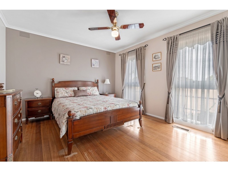 50 Wattleglen Street, Craigieburn VIC 3064