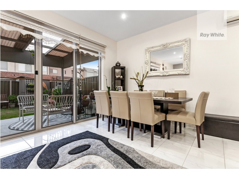 12 Cavell Drive, Craigieburn VIC 3064