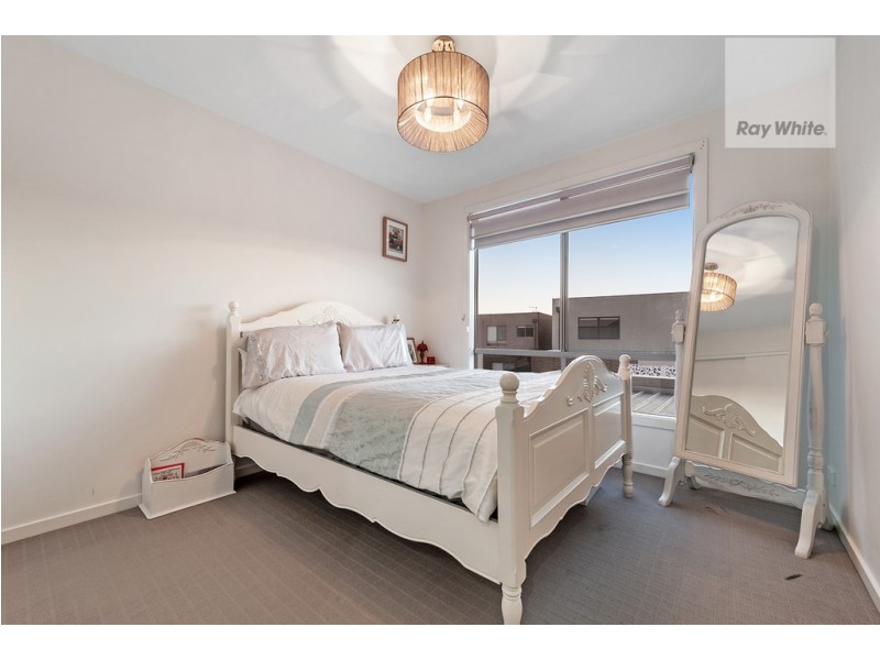 12 Cavell Drive, Craigieburn VIC 3064