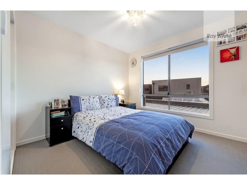12 Cavell Drive, Craigieburn VIC 3064
