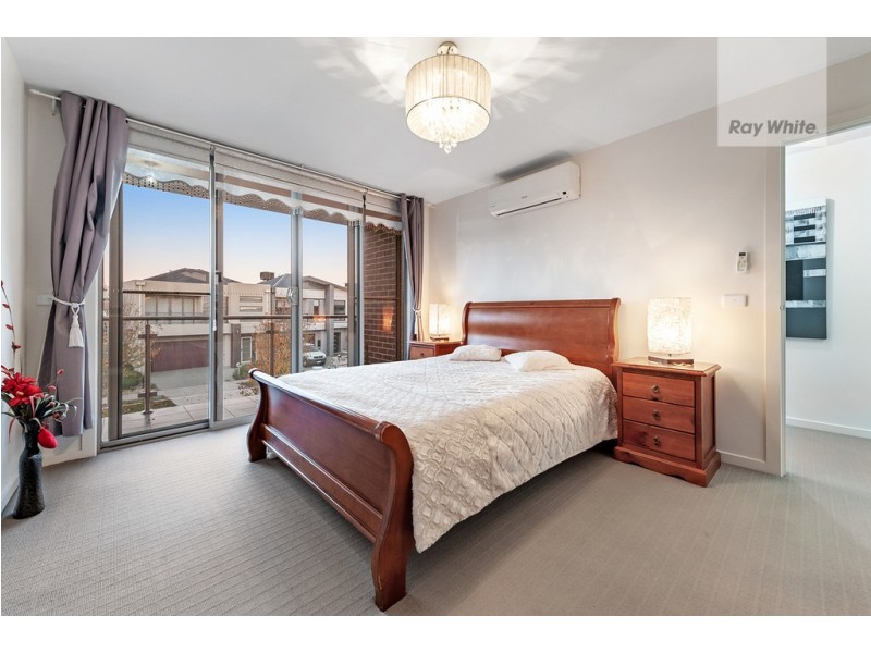 12 Cavell Drive, Craigieburn VIC 3064