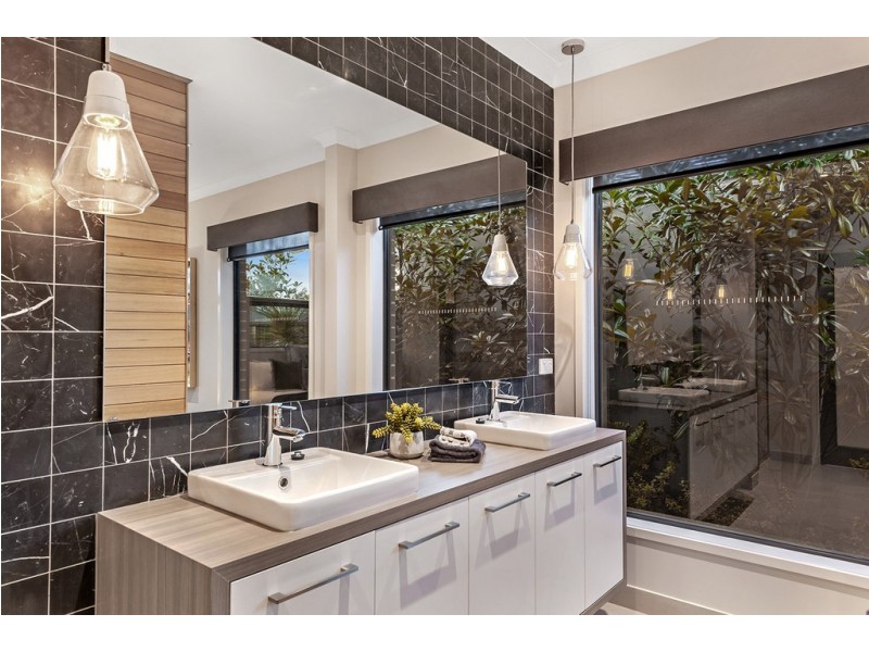 31 Dashing Road, Craigieburn VIC 3064