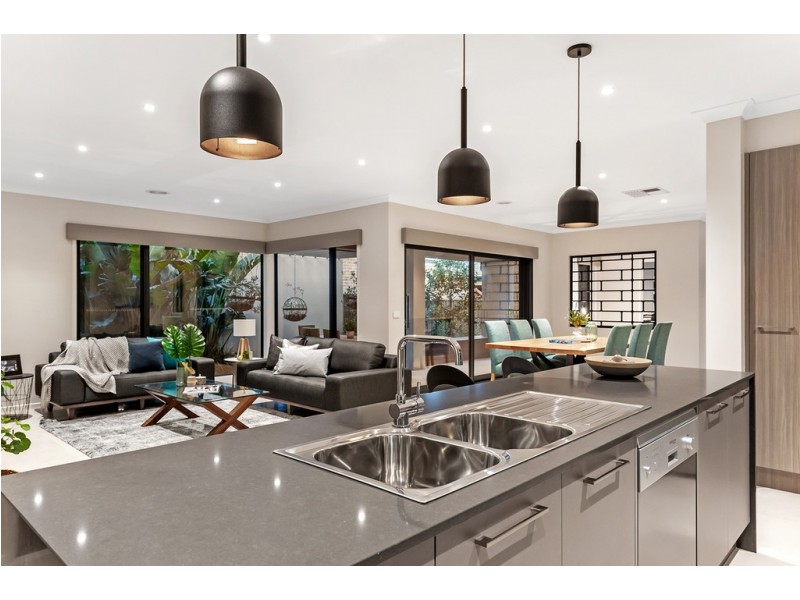 31 Dashing Road, Craigieburn VIC 3064
