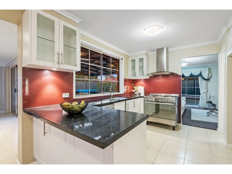 6 Ramsbury Street, Craigieburn VIC 3064