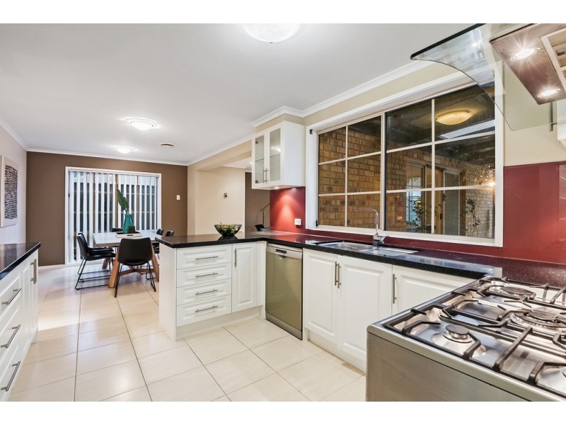 6 Ramsbury Street, Craigieburn VIC 3064