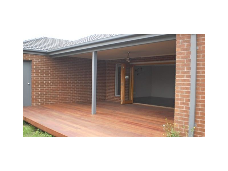 18 Millstream Pass, Craigieburn VIC 3064