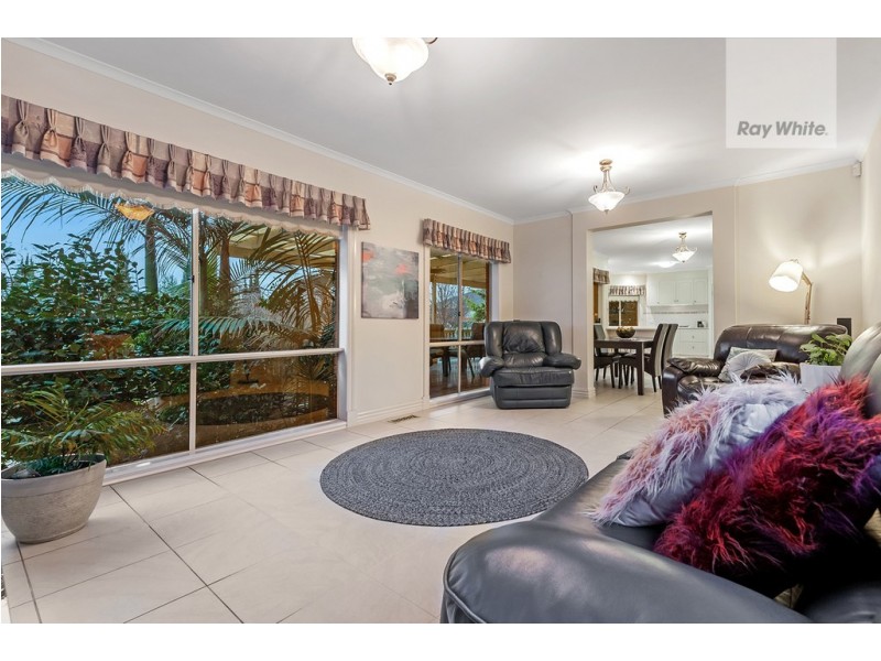 7 Crestmont Terrace, Craigieburn VIC 3064