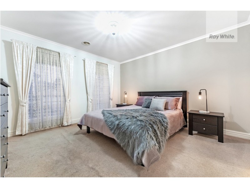 7 Crestmont Terrace, Craigieburn VIC 3064