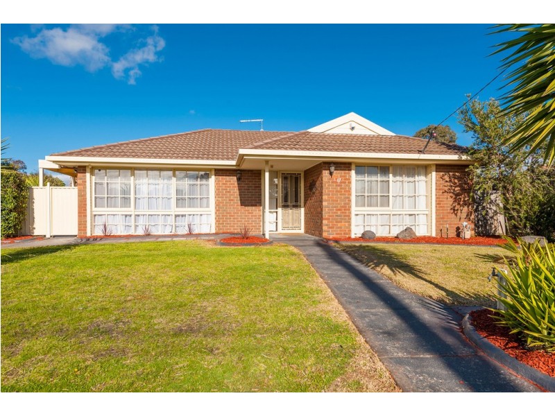 17 Axminster Drive, Craigieburn VIC 3064