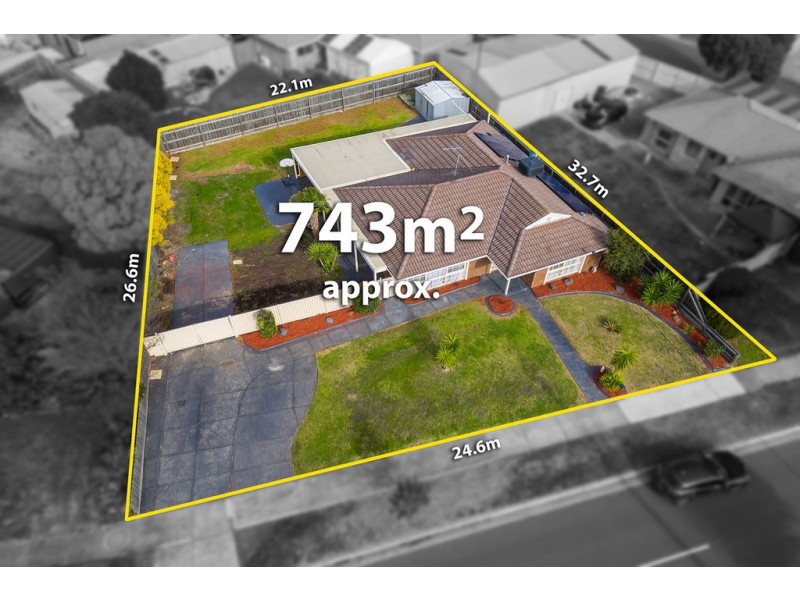 17 Axminster Drive, Craigieburn VIC 3064
