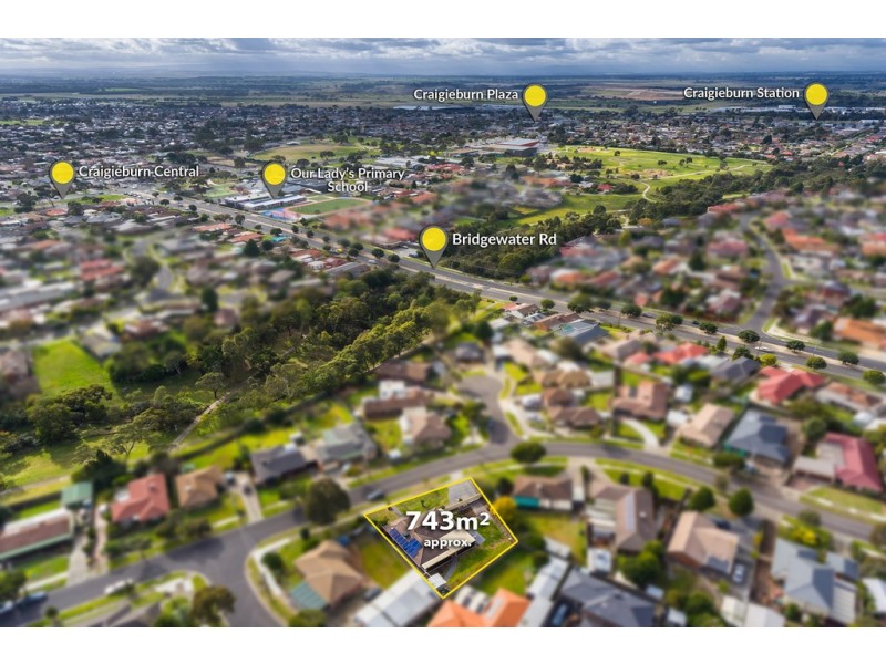 17 Axminster Drive, Craigieburn VIC 3064
