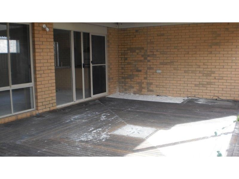13 Burrora Way, Craigieburn VIC 3064