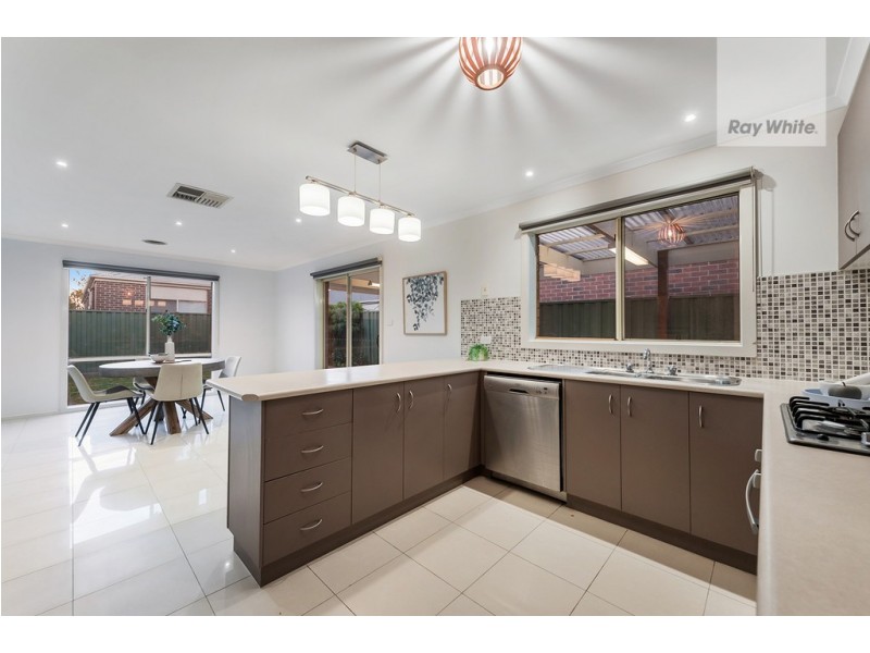 9 Hurlingham Way, Craigieburn VIC 3064