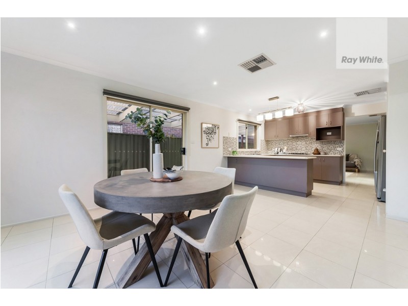 9 Hurlingham Way, Craigieburn VIC 3064