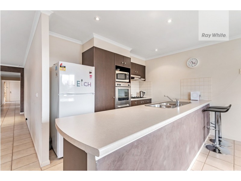 8 Sage Hills Place, Craigieburn VIC 3064