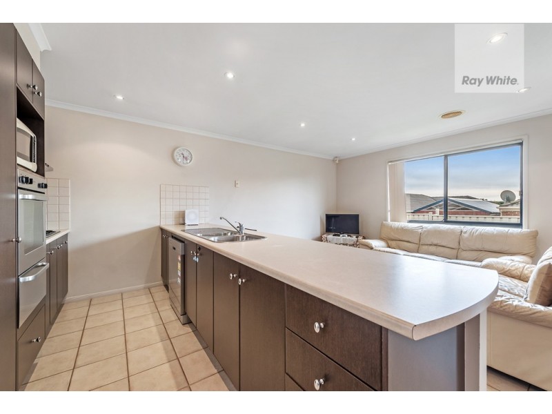 8 Sage Hills Place, Craigieburn VIC 3064