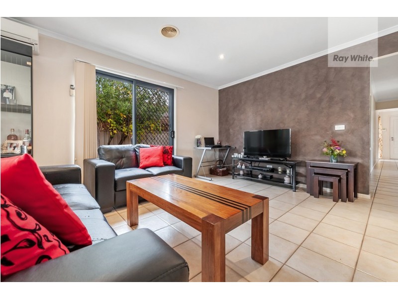 8 Sage Hills Place, Craigieburn VIC 3064