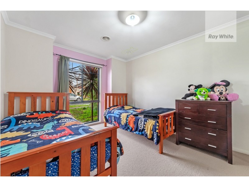 8 Sage Hills Place, Craigieburn VIC 3064