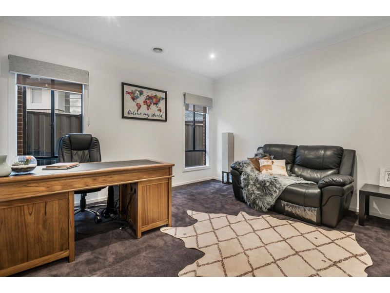 26 Mangrove Way, Craigieburn VIC 3064