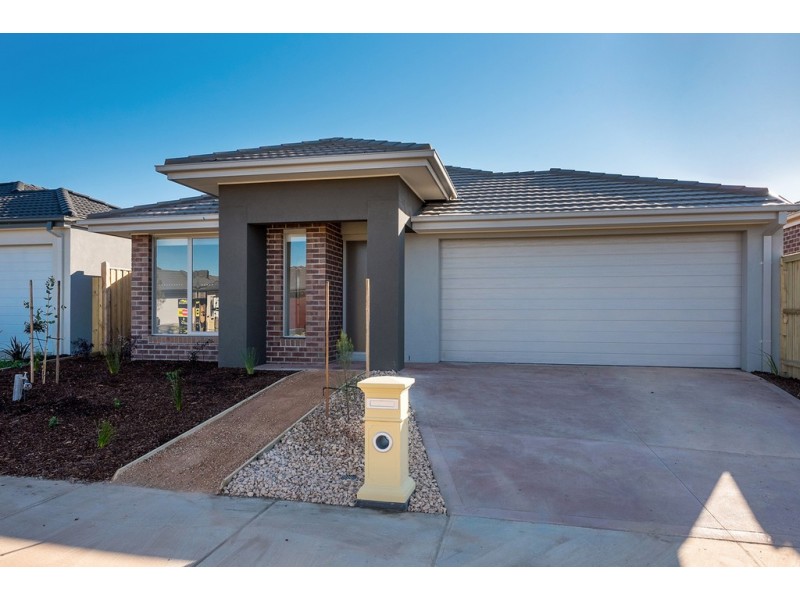 9 Yarradale Drive, Mickleham VIC 3064