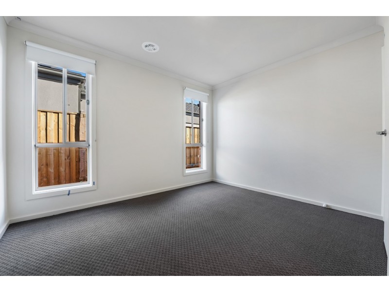 9 Yarradale Drive, Mickleham VIC 3064