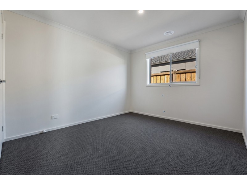 9 Yarradale Drive, Mickleham VIC 3064