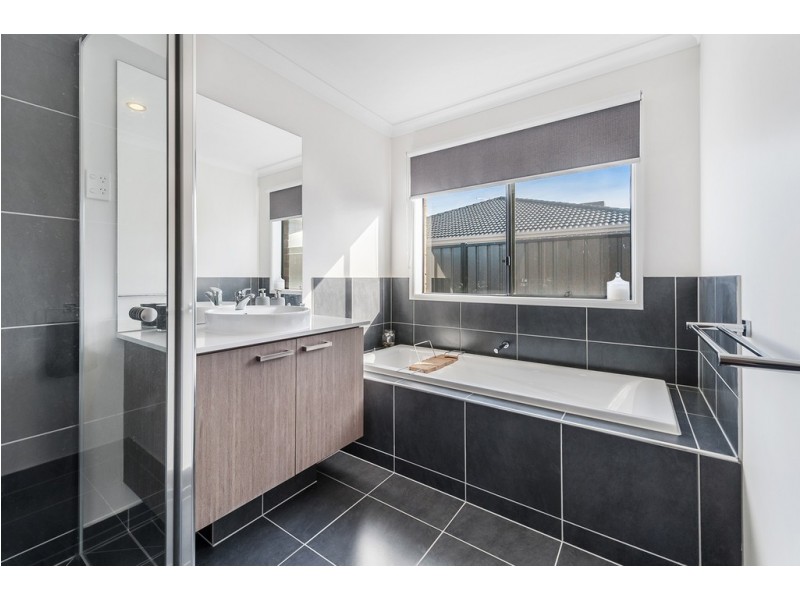 5 Bilby Street, Craigieburn VIC 3064