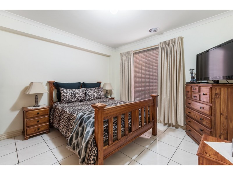 37 Flagstaff Loop, Craigieburn VIC 3064
