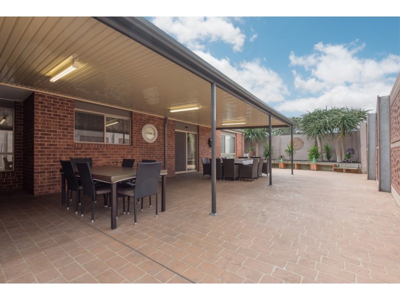 37 Flagstaff Loop, Craigieburn VIC 3064
