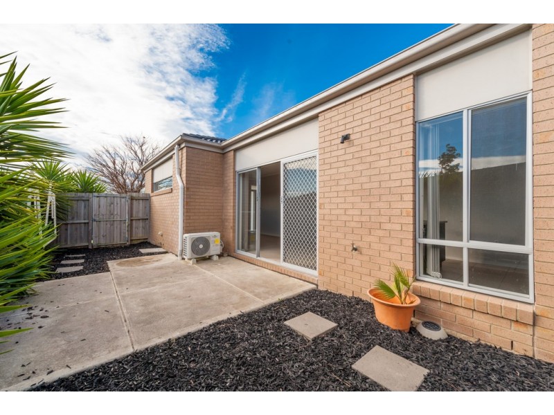 9 Leveque Loop, Craigieburn VIC 3064