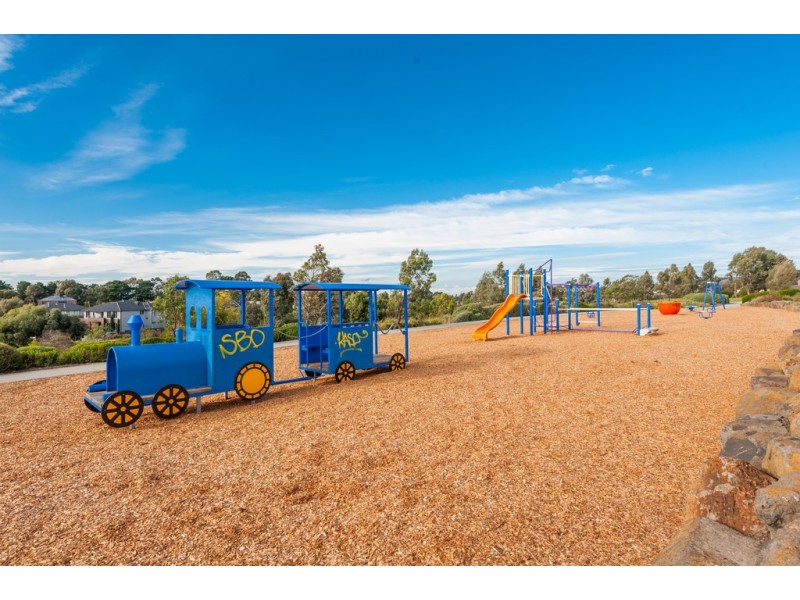 9 Leveque Loop, Craigieburn VIC 3064