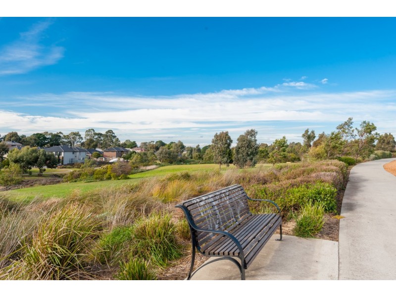 9 Leveque Loop, Craigieburn VIC 3064