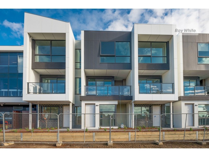 8/70 Hazel Glen Drive, Doreen VIC 3754