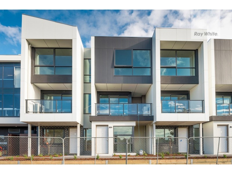 8/70 Hazel Glen Drive, Doreen VIC 3754