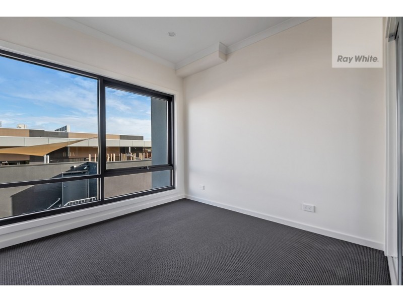 8/70 Hazel Glen Drive, Doreen VIC 3754