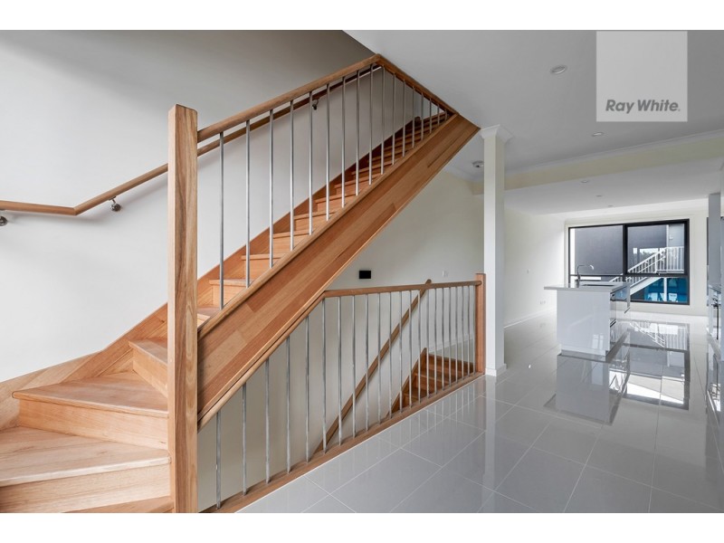 8/70 Hazel Glen Drive, Doreen VIC 3754