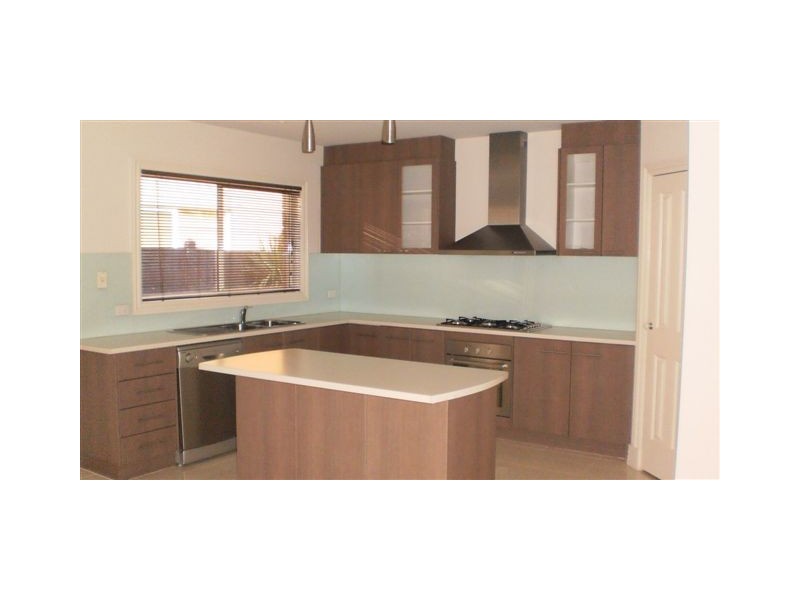 14 Scarborough Terrace, Craigieburn VIC 3064