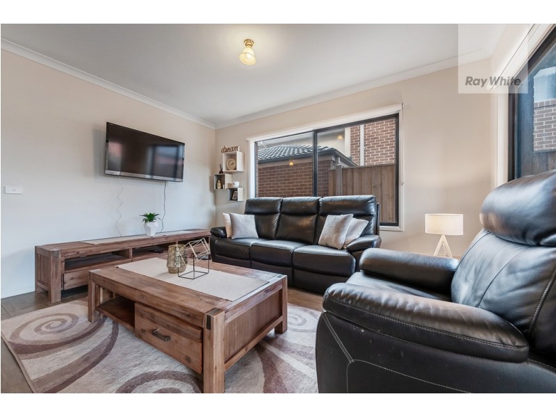 6 Rosette Parade, Mickleham VIC 3064