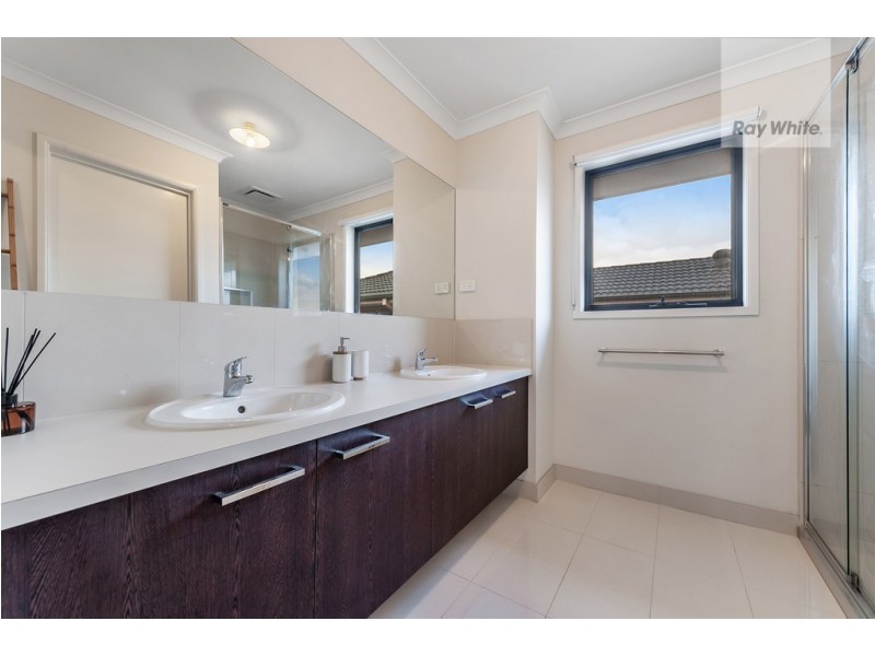 6 Rosette Parade, Mickleham VIC 3064